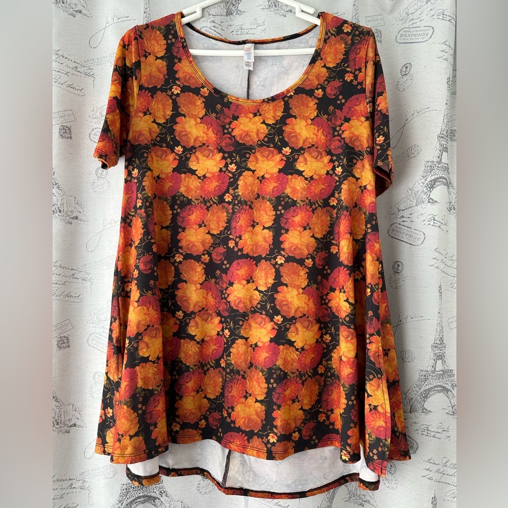 LuLaRoe Perfect T